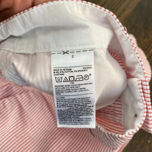 Old Navy Everyday shorts - Picture 3 of 3